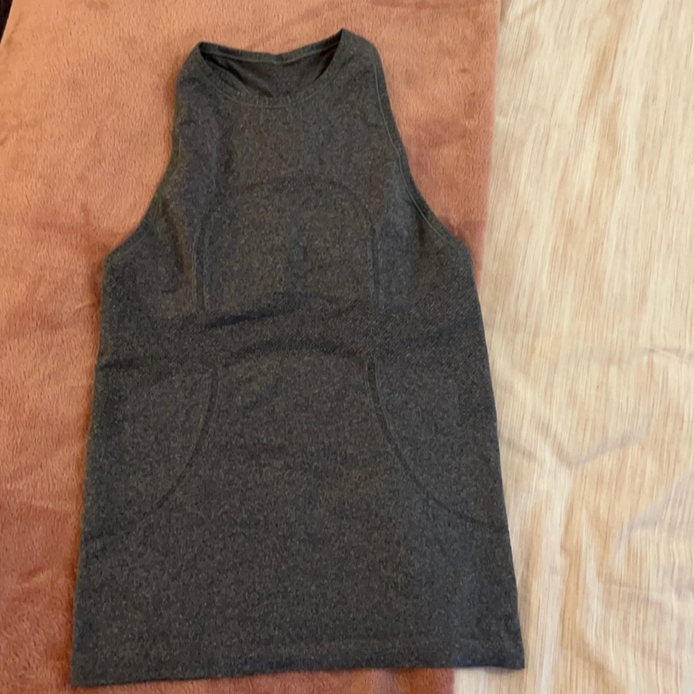 Lululemon tank top